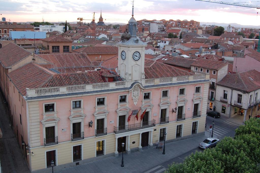 Hotel Cuatro Caños Alcalá de Henares Exterior foto